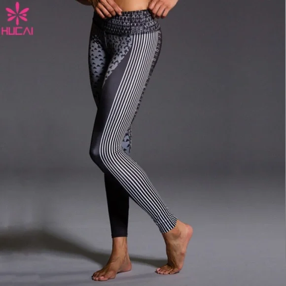 Onzie | Graphic Leggings - Picture 4 of 7